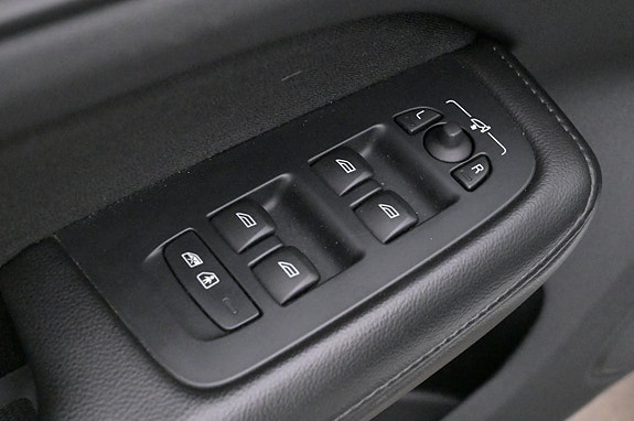 Volvo V60 11 of 27