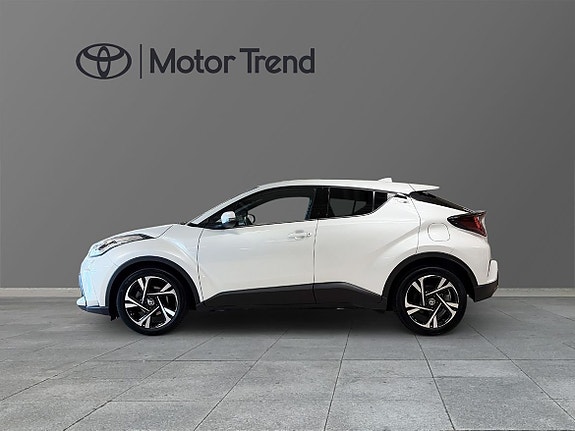 Toyota C-HR 3 of 11