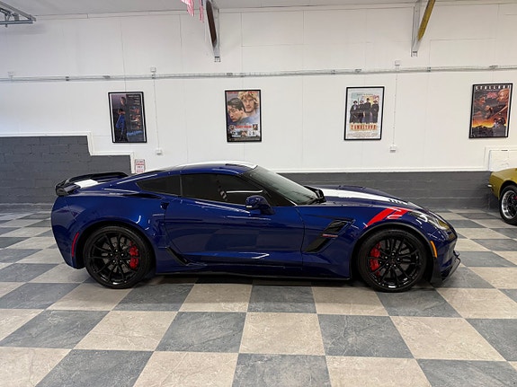 Chevrolet Corvette 2 of 30