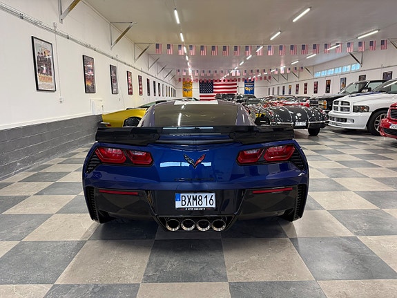 Chevrolet Corvette 11 of 30