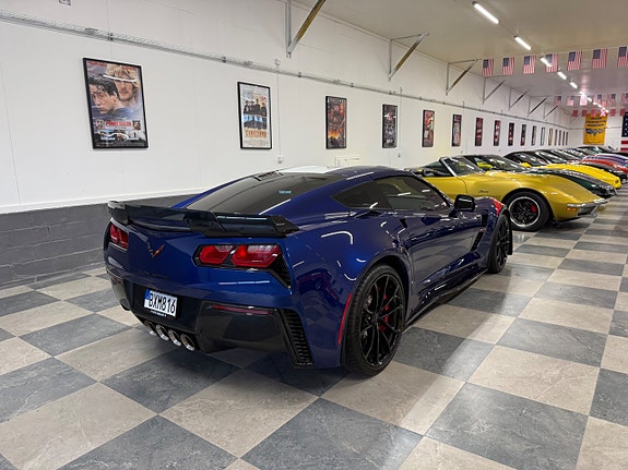 Chevrolet Corvette 12 of 30