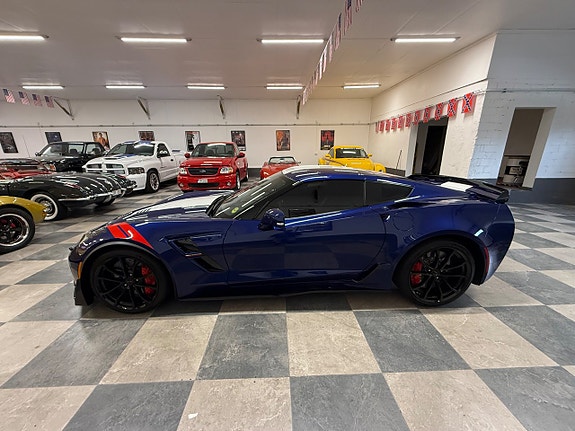 Chevrolet Corvette 8 of 30