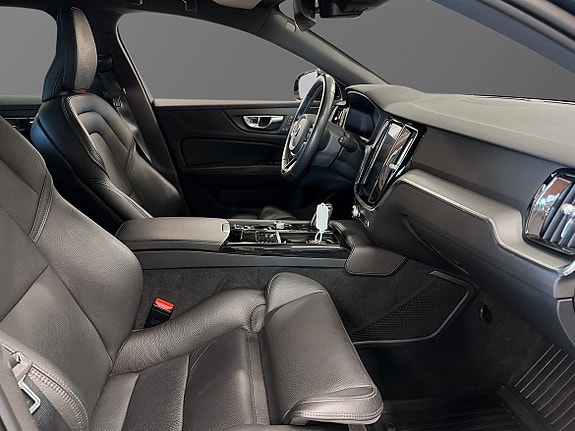 Volvo V60 4 of 11