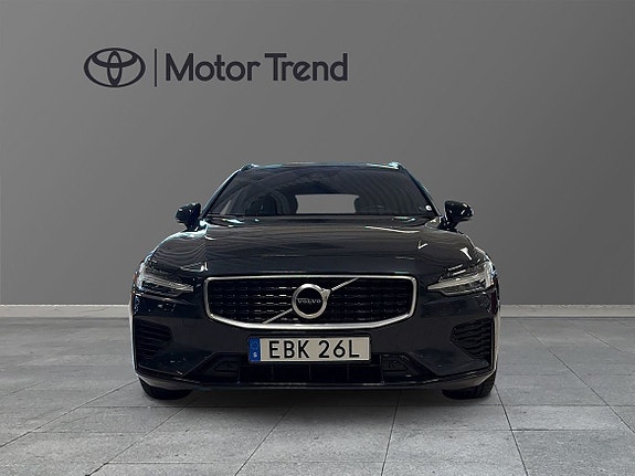 Volvo V60 2 of 11