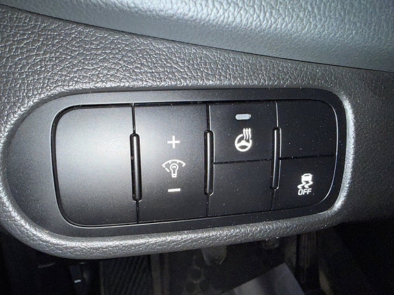 Kia Carens 11 of 16
