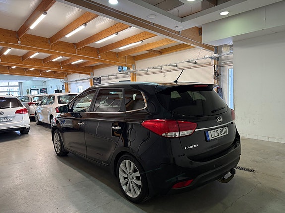 Kia Carens 12 of 16
