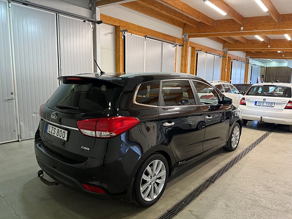 Kia Carens 13 of 16