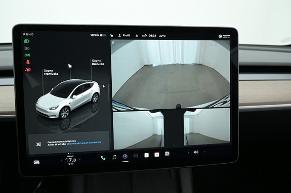 Tesla Model Y 18 of 27