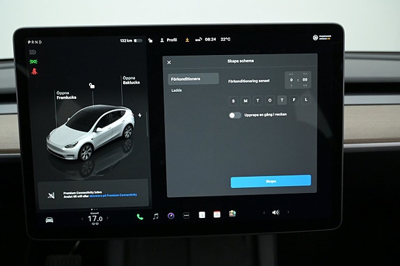 Tesla Model Y 15 of 27