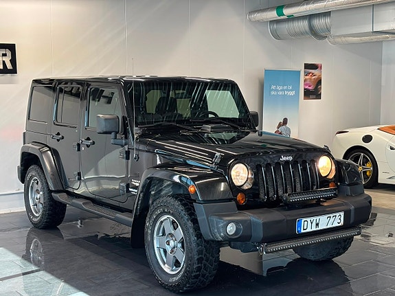 Jeep Wrangler Unlimited 4 of 24