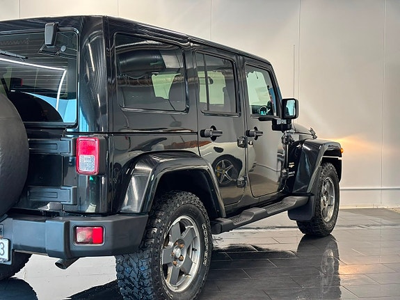 Jeep Wrangler Unlimited 10 of 24