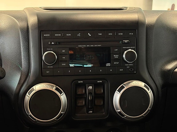 Jeep Wrangler Unlimited 21 of 24