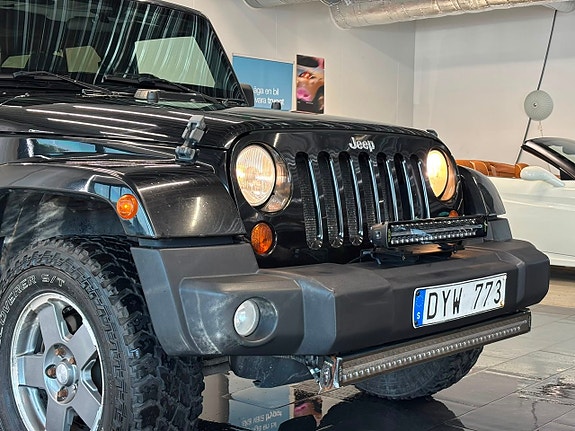 Jeep Wrangler Unlimited 5 of 24