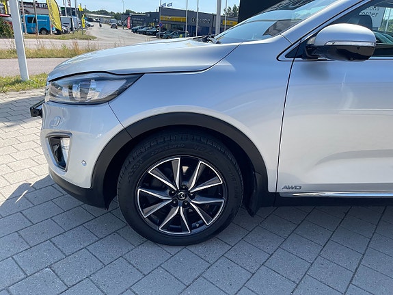 Kia Sorento 9 of 29