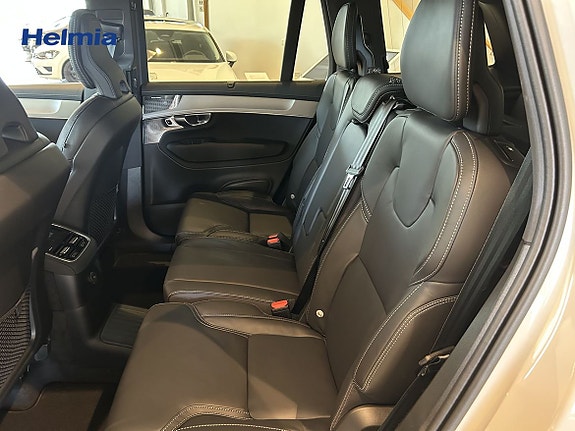 Volvo XC90 7 of 13