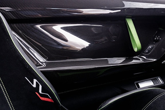 Lamborghini Aventador 17 of 19