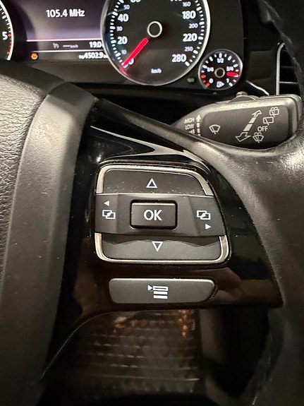 Volkswagen Touareg 25 of 29