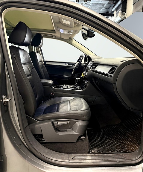 Volkswagen Touareg 15 of 29