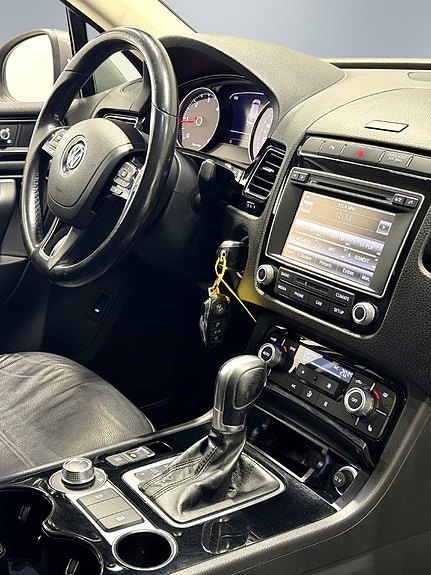 Volkswagen Touareg 13 of 29