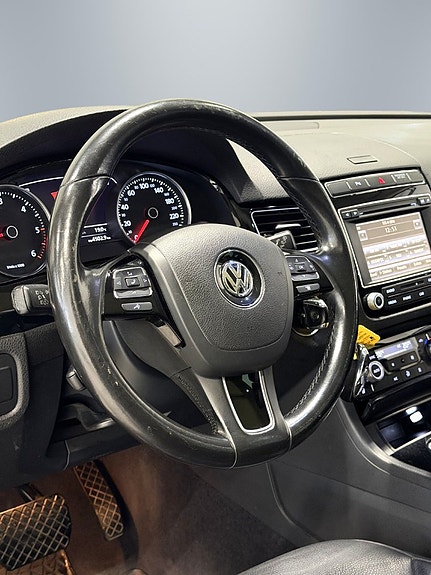 Volkswagen Touareg 12 of 29