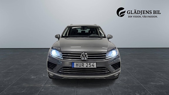 Volkswagen Touareg 2 of 29