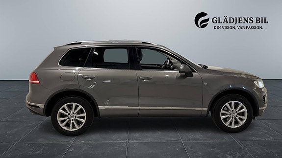 Volkswagen Touareg 8 of 29