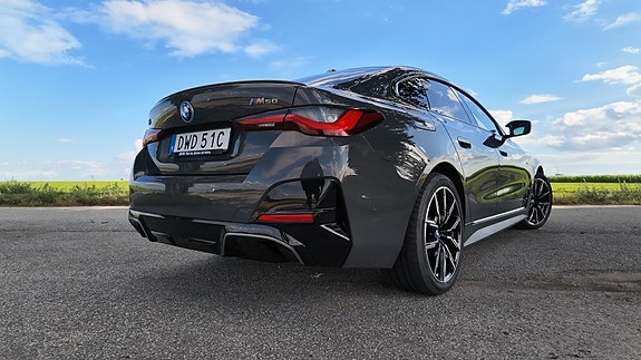 BMW i4 2 of 30