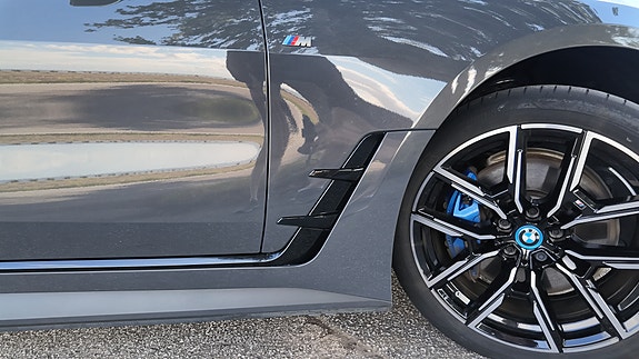 BMW i4 14 of 30