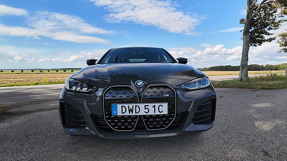 BMW i4 7 of 30