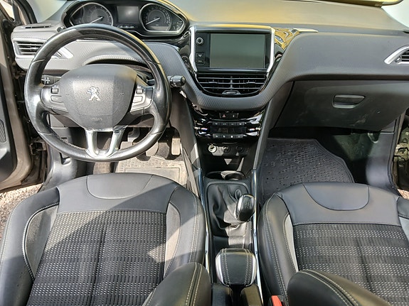 Peugeot 2008 6 of 12