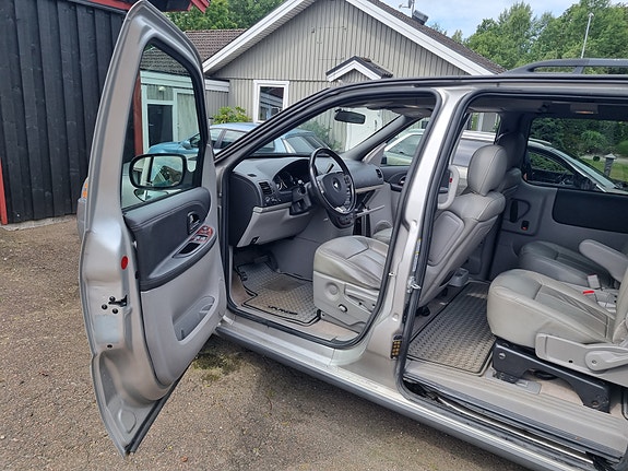 Chevrolet Uplander 8 of 8