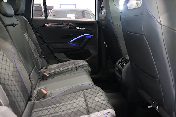 Volkswagen Tiguan 13 of 30