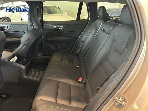 Volvo V60 13 of 14