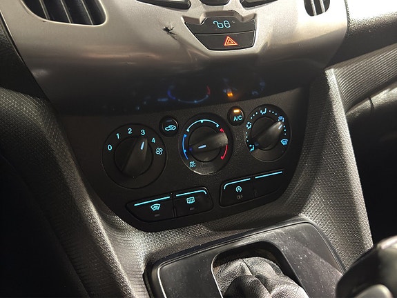 Ford Transit Connect 14 of 18