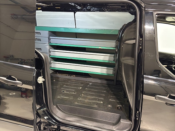 Ford Transit Connect 9 of 18