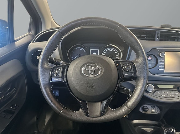 Toyota Yaris 9 of 10
