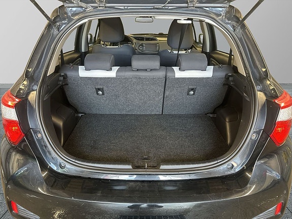 Toyota Yaris 10 of 10