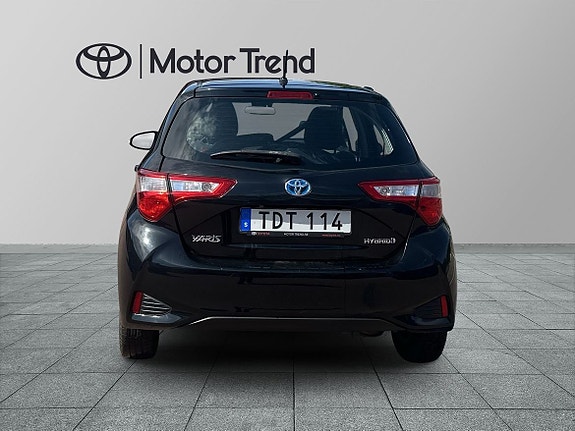 Toyota Yaris 4 of 10