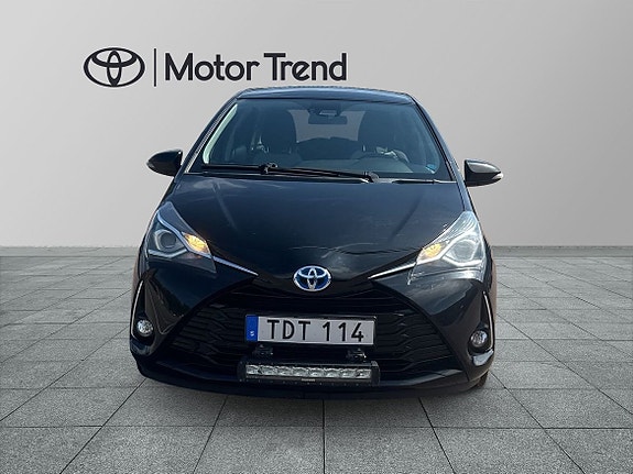 Toyota Yaris 5 of 10