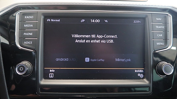 Volkswagen Passat 14 of 19