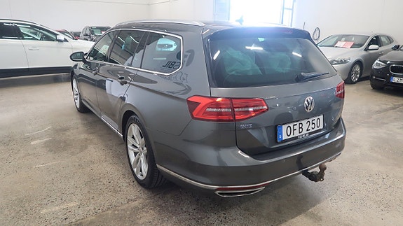 Volkswagen Passat 6 of 19