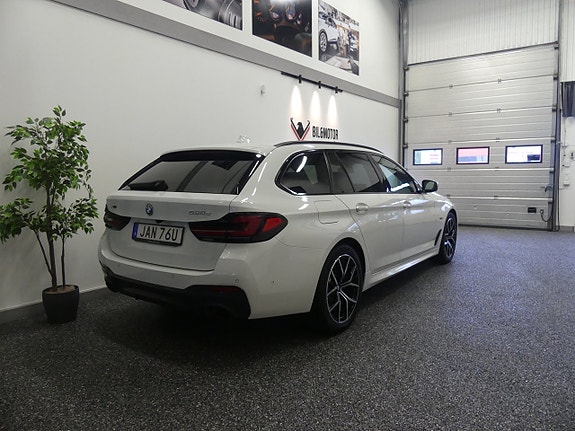 BMW 530e 2 of 15