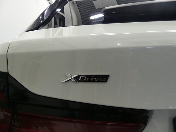 BMW 530e 4 of 15