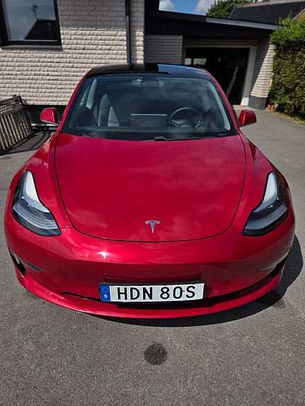 Tesla Model 3 2 of 16