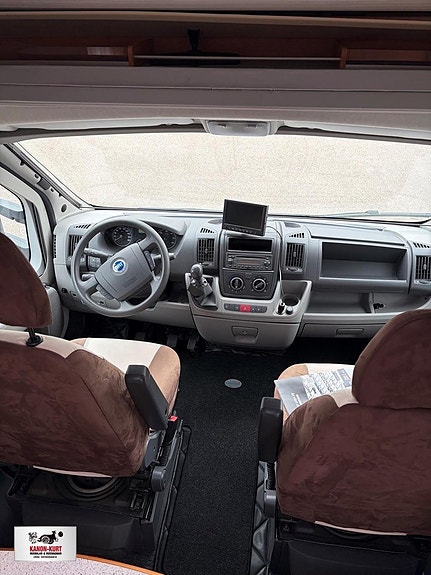 Eura Mobil Terrestra 670 SB 7 of 9