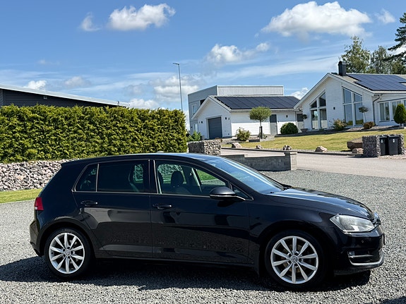 Volkswagen Golf VII 11 of 12