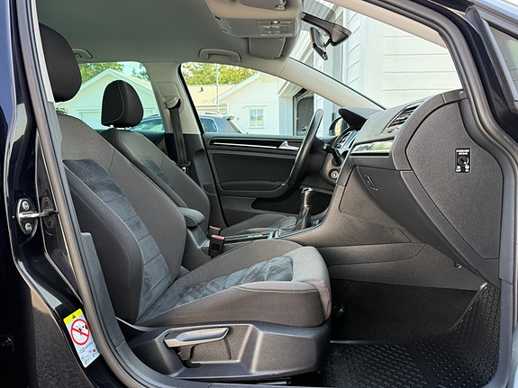 Volkswagen Golf VII 8 of 12