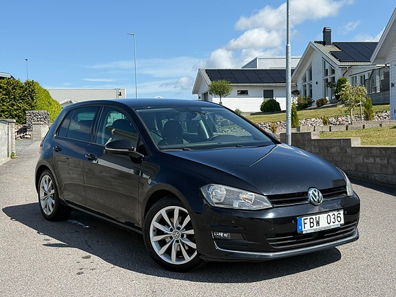 Volkswagen Golf VII 2 of 12