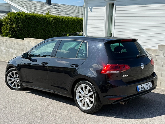 Volkswagen Golf VII 4 of 12