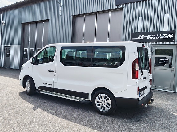 Renault Trafic 8 of 28